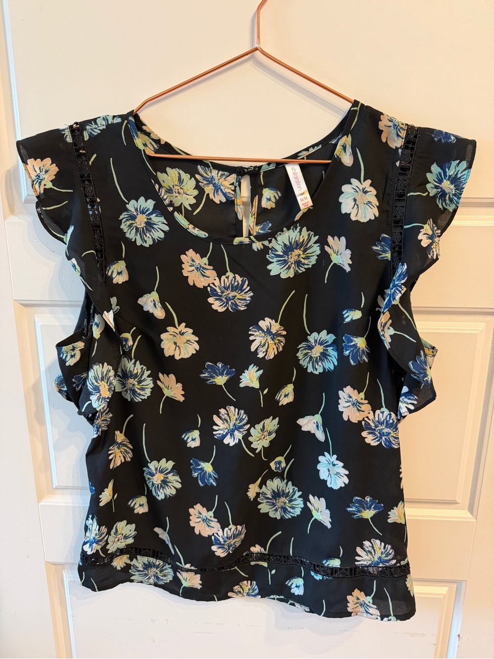 Black Floral Ruffle Short Sleeve Blouse